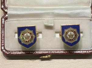 Brigade of Guards enamelled cufflinks - Click Image to Close